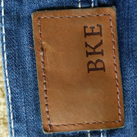 BKE Women’s Medium Wash Bootcut Jeans Size 30/31 1/2” Stella - Picture 11 of 12